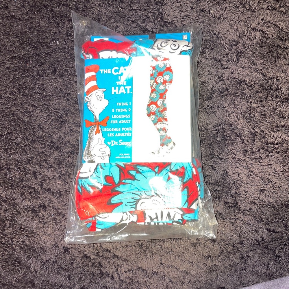 Dr . Seuss leggings